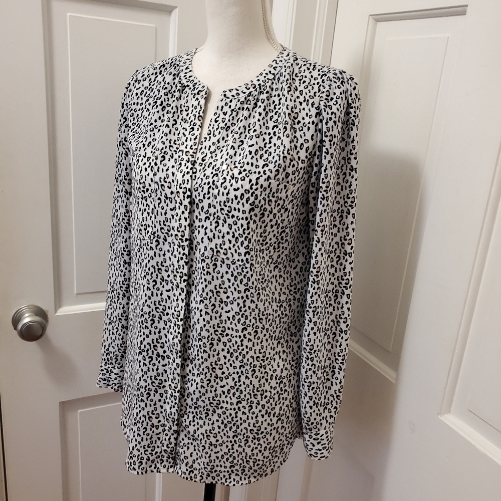 Apt. 9 Leopard Print Hidden Button Front Close Si… - image 3